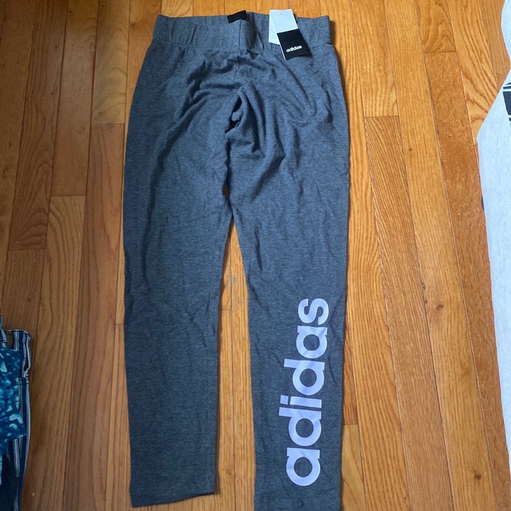Adidas never worn leggings size small!